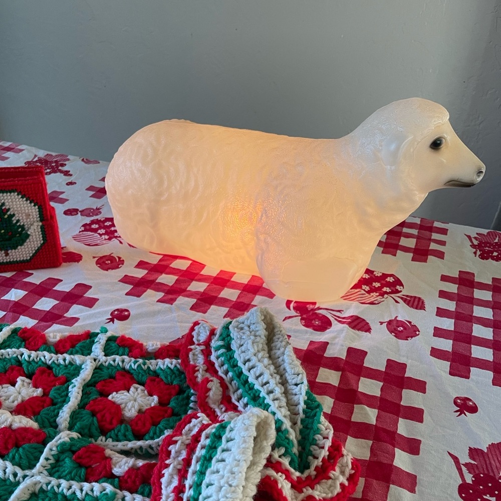 Vintage sheep Nativity blow mold light up USA